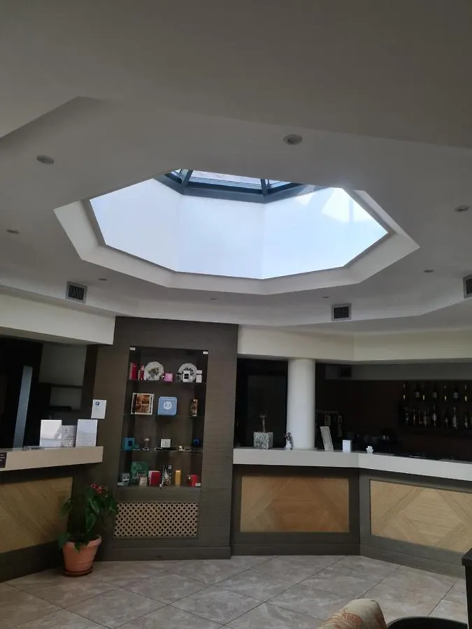 Elysium Hotel Raya Mediglia 4*,
