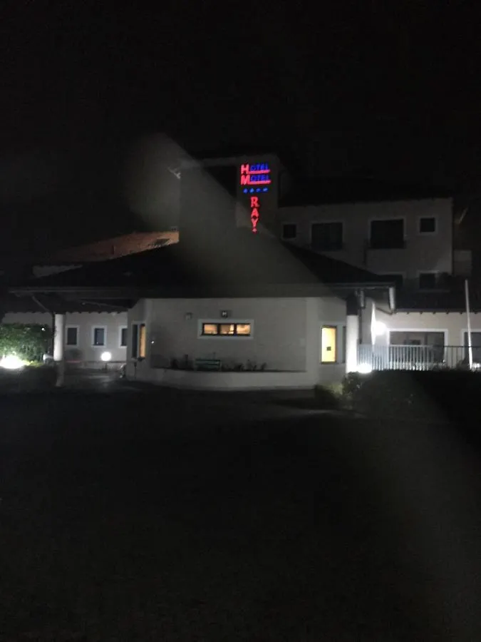 Elysium Hotel Raya Mediglia