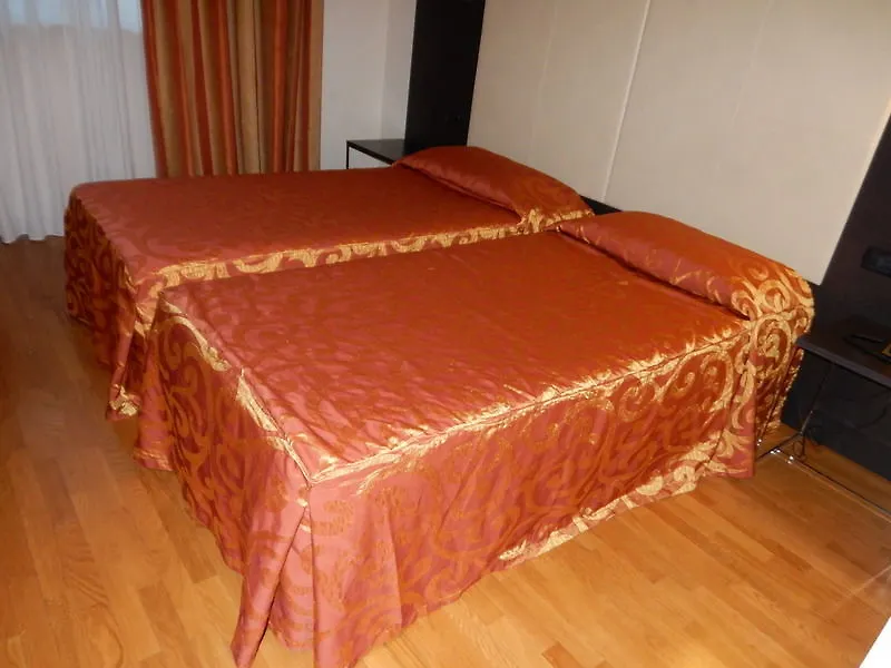 Elysium Hotel Raya Mediglia 4*,