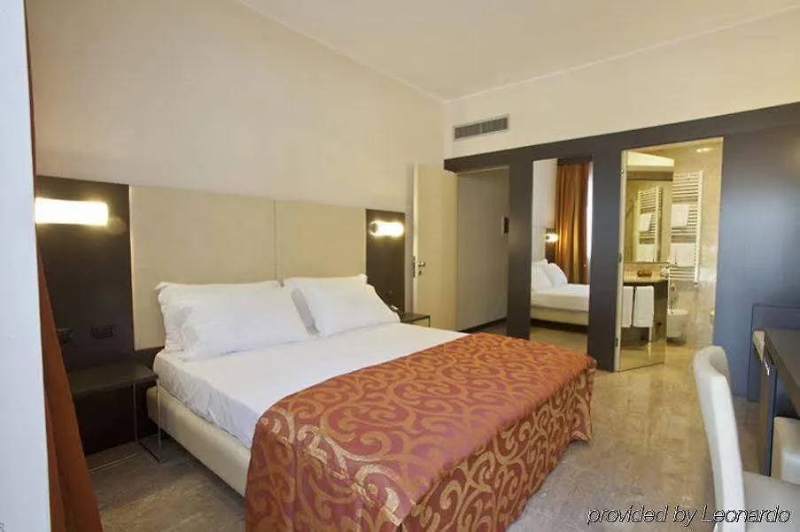 Elysium Hotel Raya Mediglia