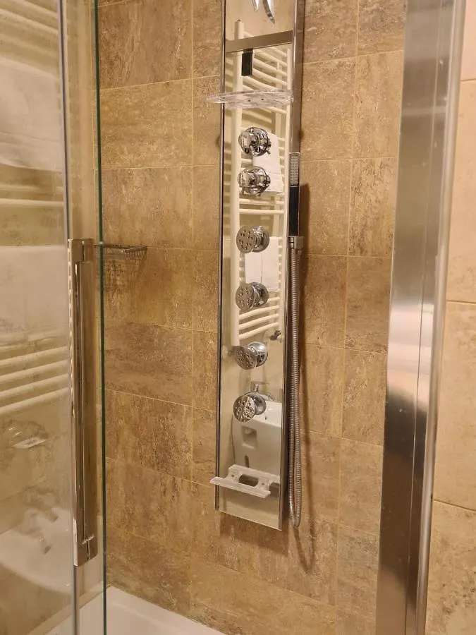 Elysium Hotel Raya Mediglia
