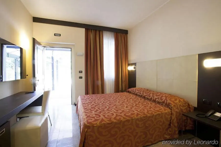 Elysium Hotel Raya Mediglia