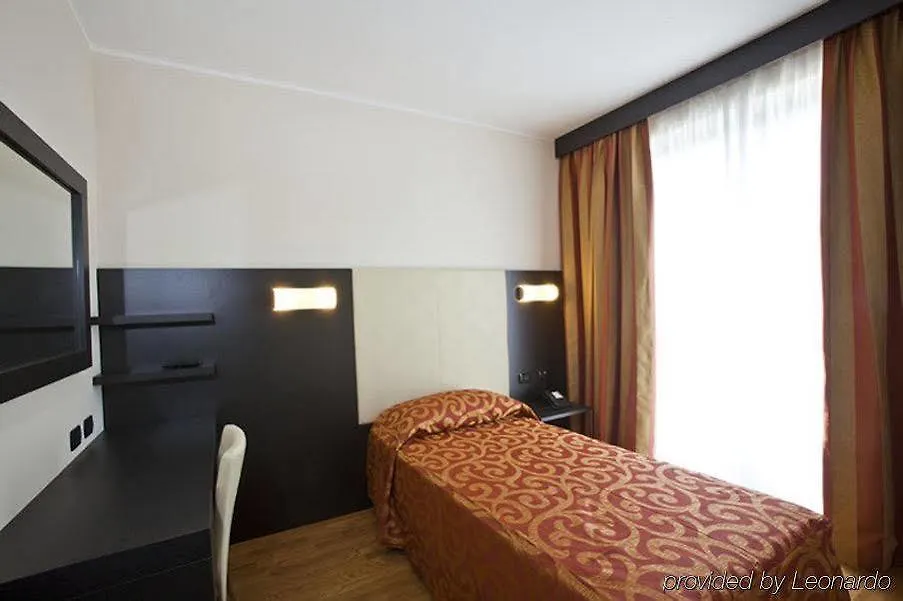 Elysium Hotel Raya Mediglia